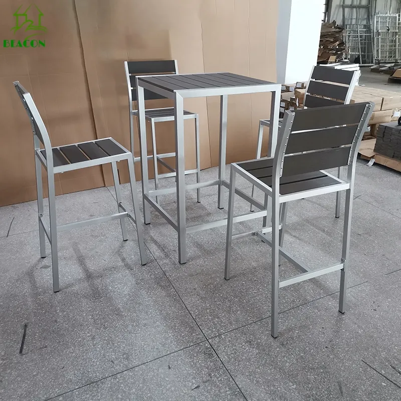 Meja dan Kursi Bistro Teras Tinggi Baja Kayu Lapis Luar Ruangan Hotel Bar Logam Aluminium Bistro untuk Bar