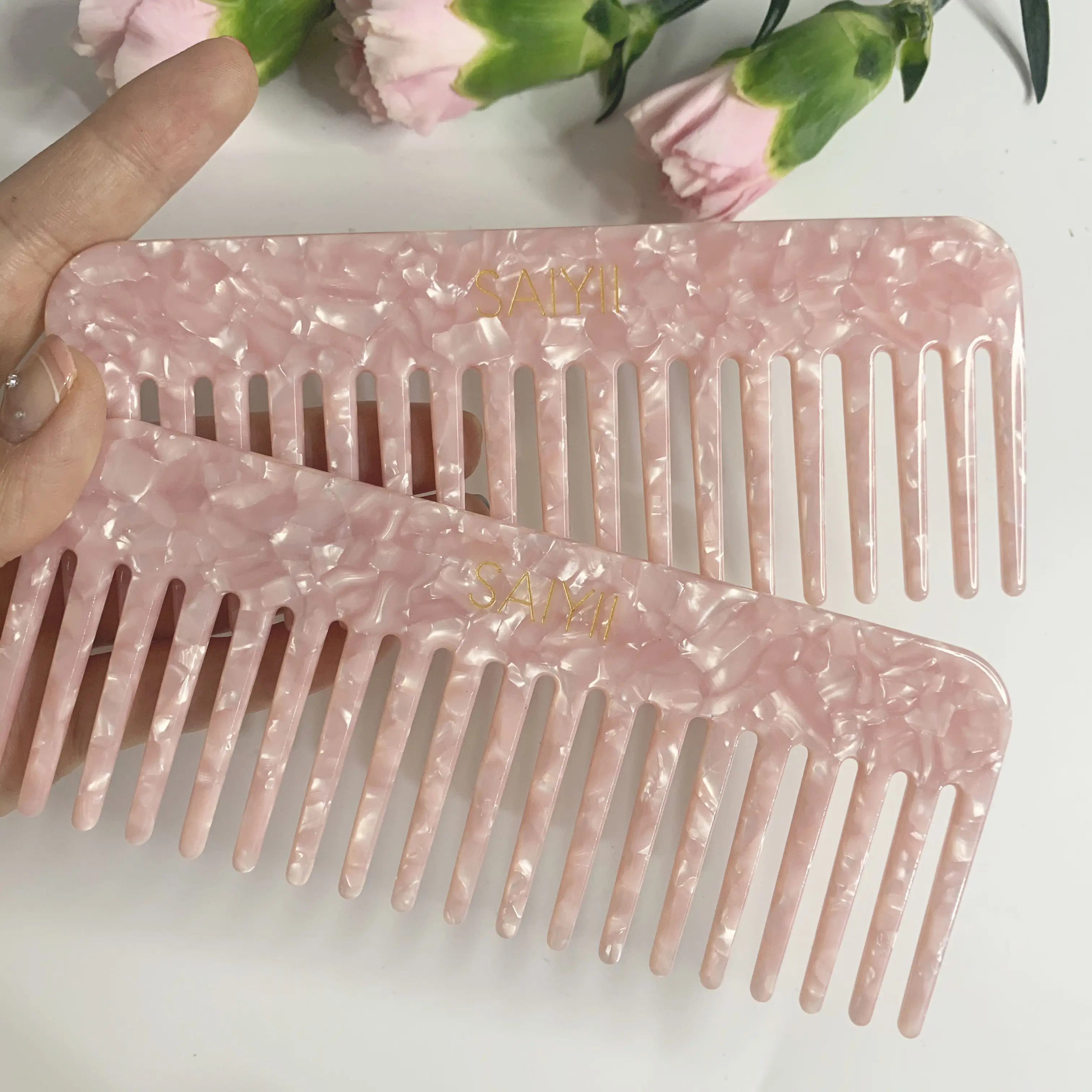 SAIYII Hot Selling Customized Pink Wide Tooth Custom Comb Cellulose Acetate 4 MM Hair Comb Set Anti-Static Combs