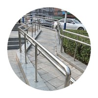 Garde-corps personnalisable en acier inoxydable et verre trempé avec colonne à fente pour carte, pour escaliers et aménagements de centres commerciaux