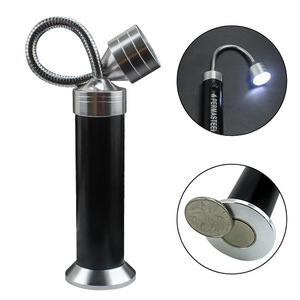 Lampe de travail magnétique flexible DaskFire à col de cygne, lampe torche LED rechargeable pour la réparation automobile - Product Image 4