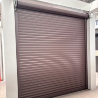 Porte à enroulement en alliage d'aluminium décorative et protectrice avec un design minimaliste pour les applications en supermarché
