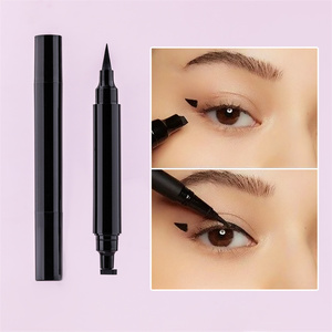 Stylo Eyeliner Liquide Double Pointe TY12 Personnalisable avec Logo Privé, Forme Crayon et <span class=keywords><strong>Encre</strong></span> Noire Imperméable - Product Image 4