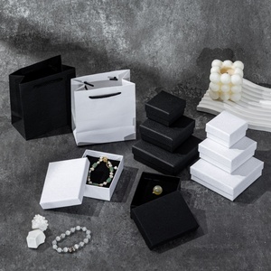 Caja y Bolsa de Embalaje de Joyería de Lujo Blancas y Negras al por Mayor, Caja para Pulseras, Collares y Pendientes con Tapa y Base, con Logotipo Personalizado - Product Image 5