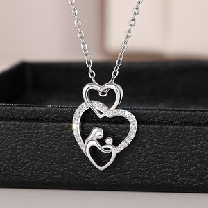 Cadeau pour la fête des mères, collier avec pendentif en forme de cœur d'amour mère et enfant plaqué argent, collier « Je t'aime » en argent, collier « Câlin et baiser » MAMA - Product Image 1