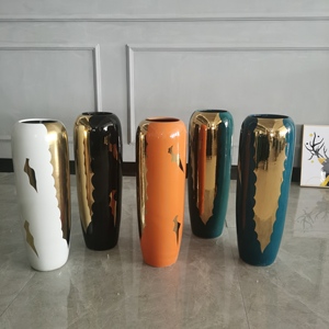 <span class=keywords><strong>Vase</strong></span> <span class=keywords><strong>en</strong></span> céramique pour la décoration de la maison Grand plancher de table <span class=keywords><strong>en</strong></span> <span class=keywords><strong>porcelaine</strong></span> décor nordique - Product Image 1