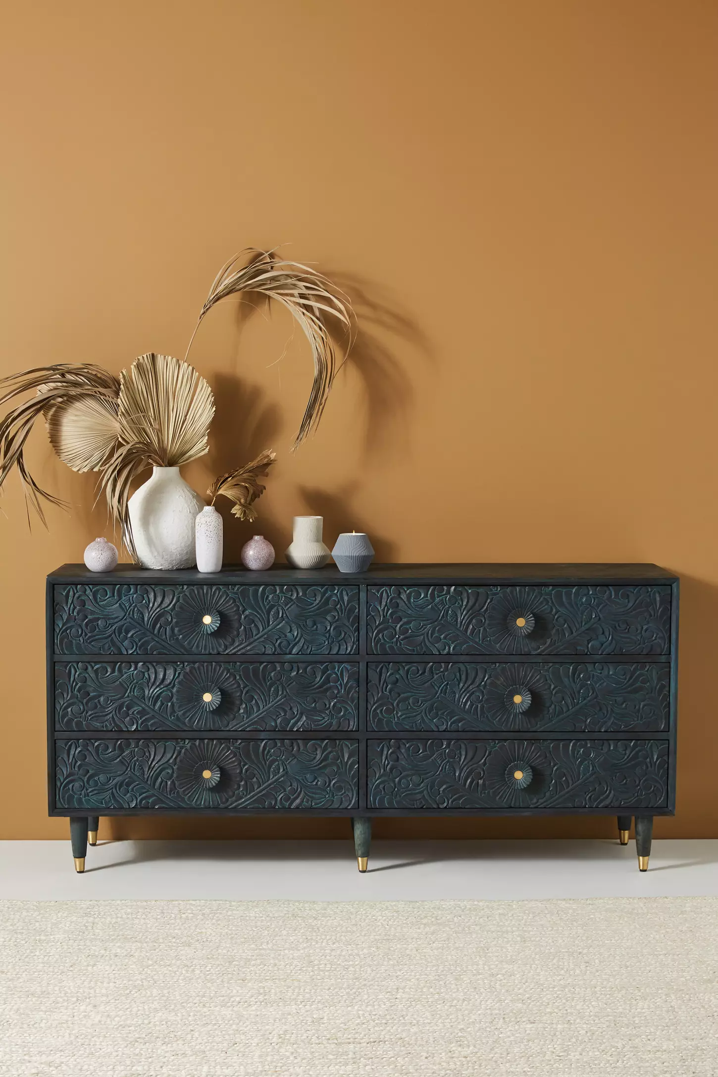 Commode à six tiroirs