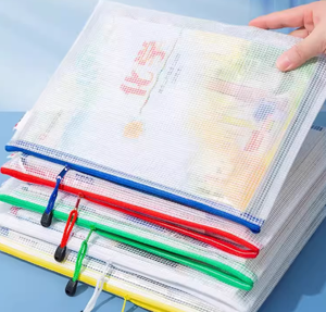 Bolsa de Embalaje para Alimentos, Transparente, Multicolor, con Frente de PVC Laminado, Metálica, Plana, Impermeable por un Lado, Impresa en Huecograbado, de 0.1 mm de Grosor - Product Image 1