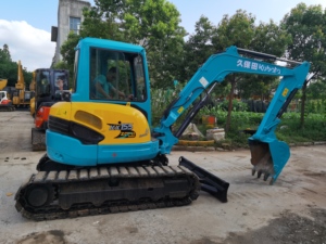 Miniexcavadora Kubota KX155 Usada, 5.19 Toneladas, Original de Japón, Pintura Original, Pocas Horas de Trabajo, Excavadora Hidráulica de Orugas - Product Image 1