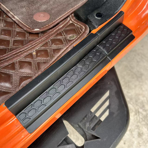 Kit <span class=keywords><strong>de</strong></span> 4 protections <span class=keywords><strong>de</strong></span> seuil <span class=keywords><strong>de</strong></span> <span class=keywords><strong>porte</strong></span> pour Wrangler JK Unlimited JKU 4 portes 2007-2018, portes avant et arrière - Product Image 4