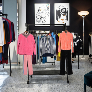 เสื้อผ้ากีฬาขายส่งสำหรับผู้หญิง เสื้อผ้าคอสูงสำหรับฤดูหนาว เสื้อผ้า<span class=keywords><strong>มือ</strong></span><span class=keywords><strong>สอง</strong></span>แบบมัดรวม เสื้อผ้า<span class=keywords><strong>มือ</strong></span><span class=keywords><strong>สอง</strong></span>จากจีน สภาพดี ราคาถูก - Product Image 2