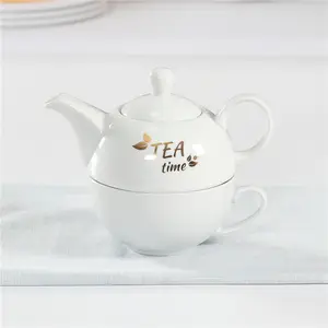 Bule de cerâmica com chaleira e xícara de chá para beber por atacado para um conjunto