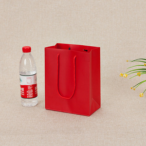 Xianghui tùy chỉnh kraftpaper Túi Quà Tặng Giấy nhảy múa OEM hình chữ nhật thiết kế tái chế mua sắm Bán buôn túi quà tặng với biểu tượng tùy chỉnh - Product Image 6