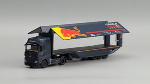 Modèle de camion RedBull en alliage d'aluminium moulé sous pression à l'échelle 1:64 de la série COSMOS Actors pour collectionneurs et passionnés de culture F1 - Product Image 3