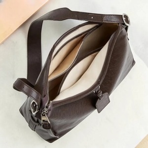 Sac à bandoulière en cuir pour femme, style moderne, idéal pour le shopping, le travail et le quotidien, disponible à prix avantageux. - Product Image 5