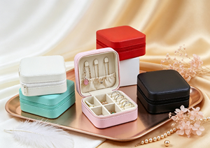 Ensemble complet de boîtes à bijoux portables haut de gamme, emballées dans du tissu en similicuir, design carré arrondi avec fermeture magnétique, plusieurs modèles - Product Image 5