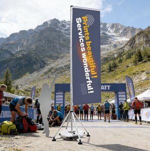 Bandiera per Eventi Multiformato Direttamente dalla Fabbrica Da Niu, Asta in Alluminio Leggera, Facile da Trasportare, per Allestimenti di Gare su Strada - Product Image 1