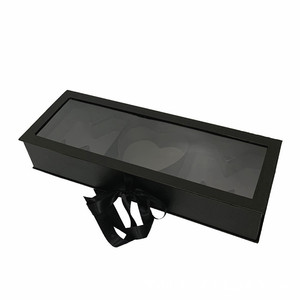 Boîtes en carton recyclé découpées à l'emporte-pièce avec fenêtre, gaufrage et revêtement UV – Boîte cadeau haut de gamme personnalisable pour les fêtes - Product Image 3
