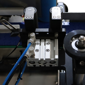 半自動電気タッチスクリーンデスクトップ垂直PLC自己接着ラベリングマシンボトル用金属ガラス木紙 - Product Image 3