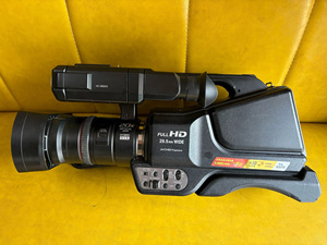 กล้องวิดีโอ Panasonic HDC-MDH3 1080P HD ซูม 22 เท่า แบบติดตั้งบนไหล่ สำหรับบันทึกภาพในโบสถ์ (มือสอง) - Product Image 3