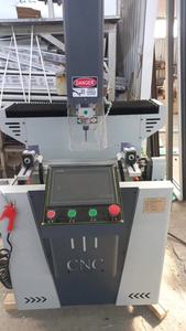 Machine <span class=keywords><strong>de</strong></span> fraisage et <span class=keywords><strong>de</strong></span> perçage CNC à tête unique <span class=keywords><strong>de</strong></span> petite taille 600 mm, routeur CNC pour la fabrication <span class=keywords><strong>de</strong></span> <span class=keywords><strong>profil</strong></span>és en aluminium, fenêtres et portes - Product Image 4