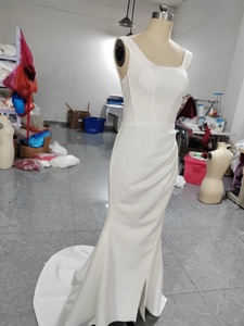 Abito da <span class=keywords><strong>Sposa</strong></span> a Sirena 2026 in Raso Chiaro Avorio, Stile Francese Semplice ed Elegante, Senza Maniche |   Abito da <span class=keywords><strong>Sposa</strong></span> su Misura <span class=keywords><strong>per</strong></span> <span class=keywords><strong>la</strong></span> <span class=keywords><strong>Sposa</strong></span> - Product Image 4