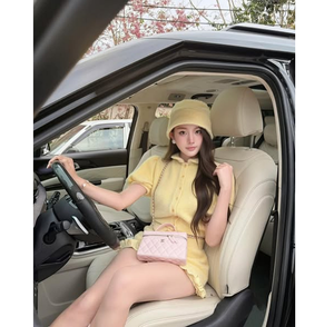 Ensemble deux pièces doux pour femme, cardigan court en tricot duveteux et mini-jupe à volants, jaune pastel, tenue coquette personnalisée, vente en gros - Product Image 1