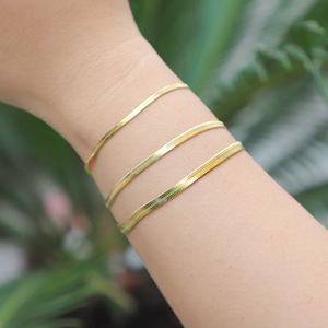 Lateefah OEM Stainless Steel <strong>Torques</strong> Gold Chain Flat Snake Bone <strong>Bracelet</strong> - Product Image 4