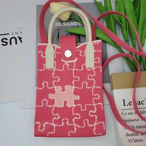 Bolso cruzado mini tejido con diseño de rompecabezas, bolso para teléfono para mujer, uso diario informal - Product Image 4