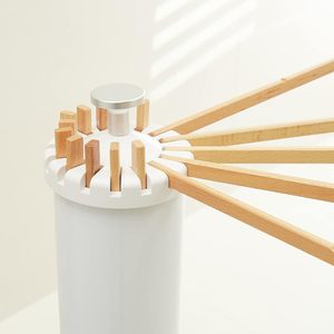 Porte-vêtements pliant sur pied en bois pour séchage de linge, modèle 2025, vente en gros - Product Image 4