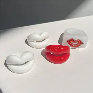 New resin Red Lip vòng hình học Acrylic Nhẫn đầy màu sắc vuông Phụ Nữ Cô Gái 2022 Lip Vòng