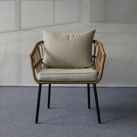 Ensemble bistrot moderne bohème pour l'extérieur, 3 pièces, avec chaises en rotin naturel et table ronde en verre pour la terrasse, le balcon ou la décoration de salon