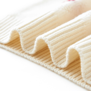 Maglione da ragazza Jacquard con cuore caldo caldo e in lana 100% personalizzata per l'inverno - Product Image 5