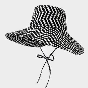 Chapeau de soleil décontracté pour femme à imprimé pois, grand bord, style pêcheur frais, idéal pour les voyages d'été et les journées à la plage - Product Image 1