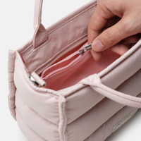 Bolso de hombro hinchado de nailon personalizado, bolso de mano acolchado práctico y suave con cremallera, bolso de mano hinchado ligero a la moda
