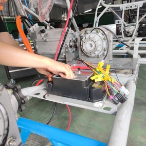 Solución Eléctrica China de Alta Velocidad y Bajo Costo de 25kw 144v para Conversión de Automóviles, Potente y de Alta Velocidad para Sedán, Camioneta, SUV y Camión - Product Image 5