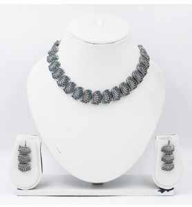 DIVYORO-Conjunto de collar y pendientes de plata oxidada con piedra azul y motivo de concha para mujer, joyería elegante de diseñador - Product Image 3