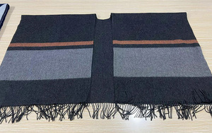 Poncho in Lana 100%, Mantella Aperta, Sciarpa Invernale <span class=keywords><strong>di</strong></span> Qualità per Uomo e Donna, Stile a Righe - Product Image 5