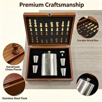 Fiaschetta Premium in Acciaio Inossidabile, Borraccia Portatile in Metallo Rivestita in Pelle, Set Scacchi, Cofanetto Regalo in Legno - Collezione