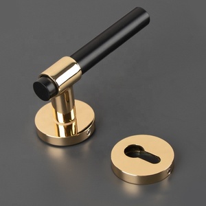 ホームミュート磁気真鍮ブラックゴールド木製ドアインテリアドアハンドルロックセット - Product Image 5