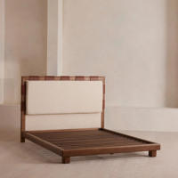 Lit en lin crème style nordique, taille Queen, avec tête de lit à ceinture et pieds en chêne massif, mobilier de chambre pour maison, villa, hôtel