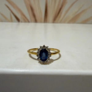 Anillo de Oro Genuino de 10K con Zafiro Azul Ovalado y Diamantes, Zafiro Natural, Piedra de Nacimiento de Septiembre, Joyería Elegante - Product Image 1