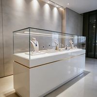 Vitrine à bijoux GZowin avec éclairage LED - Légère, durable, écologique, recyclable, design personnalisable, facile à nettoyer, portable