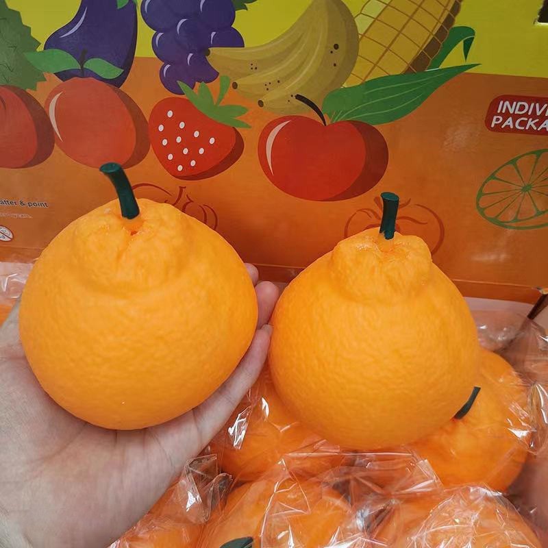 Arancione brutto di grandi dimensioni