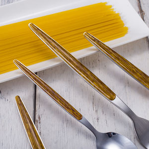 Ensemble de <span class=keywords><strong>couverts</strong></span> en acier inoxydable argenté contemporain de haute qualité, 16 pièces, avec manches en bois, pour la <span class=keywords><strong>cuisine</strong></span>, l'usage quotidien, les fêtes, les mariages - Product Image 5