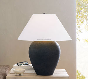 Lampe de chevet à base en céramique avec abat-jour en lin crème - Product Image 2