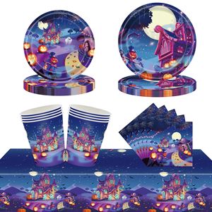 Assiettes rondes en papier jetables sur le thème d'Halloween pour les fêtes, avec un design de château de citrouille - Product Image 4