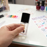 Taille personnalisée 13ml 15ml bouteille en verre de vernis à ongles gel UV vide avec capuchon en plastique noir et brosse