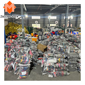 Robes pour femmes, Vêtements en gros, Pacas de vêtements, Robes de marque pour femmes, Hauts, T-shirts, Vêtements en balles mixtes - Product Image 1