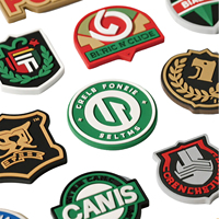 Vente en gros de logo d'insigne à effet 3D personnalisé pour hommes vêtements d'aventure en plein air pour amateurs de militaires PVC caoutchouc plastique artisanat Velcro