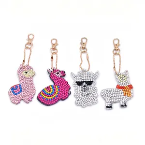 Prezzo di fabbrica all'ingrosso fai da te 5d pittura diamante cartone animato pecora portachiavi 4 pezzi ciondolo borsa accessori serie Alpaca